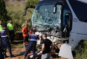 Eskisehirde otobus kazasi2 habermeydan