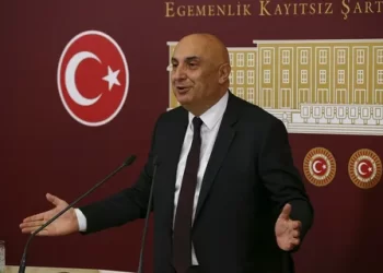 Kemal Kılıçdaroğlu'ndan Engin Özkoç'a yeni görev Kemal Kılıçdaroğlu’ndan Engin Özkoç’a yeni görev