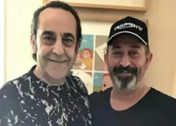 Cem Yılmaz’dan Özkan Uğur’un ailesine taziye ziyareti