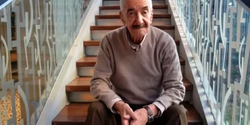 Başarılı senarist Safa Önal hayatını kaybetti