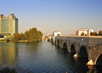 Adana Belediyesi’nden sıcak hava uyarısı: Güneşe ateş etmeyin