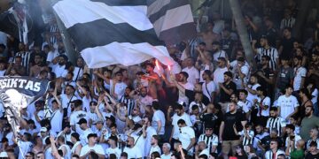 Beşiktaş’ın hazırlık maçı yarıda kaldı!