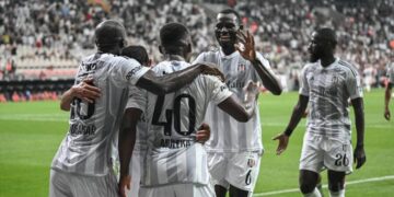 Beşiktaş Tirana’yı 3 golle geçti!
