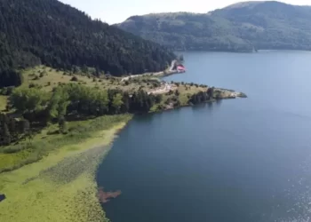 Türkiye ısı dalgasının etkisiyle yanarken, Bolu en soğuk il unvanını kazandı