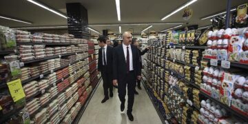 Fahiş fiyat uygulayanlara Ticaret Bakanlığı’ndan ceza!