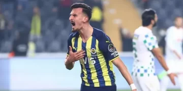 Fenerbahçe 3 ayrılığı duyurdu!