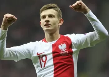 Fenerbahçe’de 10 numara için yeni aday Sebastian Szymanski Kimdir?