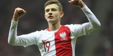 Fenerbahçe’de 10 numara için yeni aday Sebastian Szymanski Kimdir?