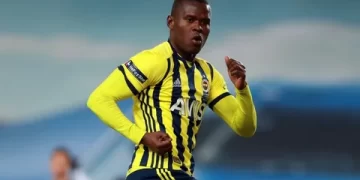 Fenerbahçe Samatta ile yollarını ayırdı!