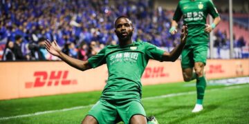 Galatasaray Cedric Bakambu’yu açıkladı