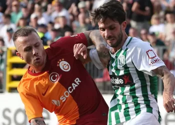 Galatasaray tur şansını İstanbul’a bıraktı!