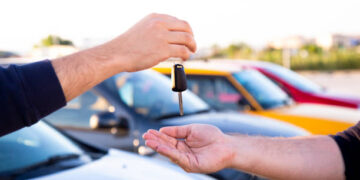 Ticaret Bakanı Bolat’tan ikinci el araç satışına ilişkin açıklaması