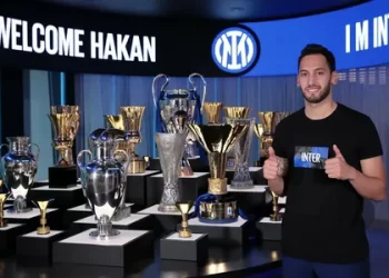 Inter, Hakan Çalhanoğlu ile sözleşme uzattı
