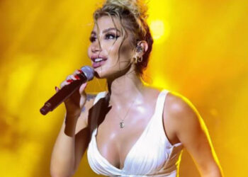 Ünlü şarkıcı İrem Derici hastaneye kaldırıldı Ünlü şarkıcı İrem Derici hastaneye kaldırıldı