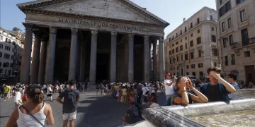 İtalya’da sıcaklık rekoru kırılan 16 şehir için kırmızı alarm verildi