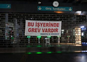 İzmir’deki metro ve tramvay çalışanları grevde