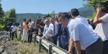 Selden etkilenen Karabük’e Yerlikaya’dan destek ziyareti