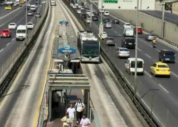 Metrobüs hattında 120 günlük çalışma