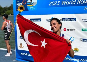 Milli kürekçi Elis Özbay dünya şampiyonu oldu