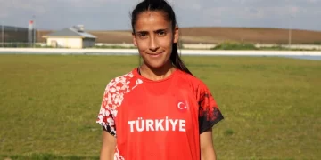 Muş’lu Milli atlet Derya Kunur Çin’de rekor kırmak istiyor