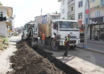 Muş Malazgirt’te doğalgaz çalışmaları sürüyor