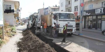 Muş Malazgirt’te doğalgaz çalışmaları sürüyor