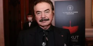 Orhan Gencebay’ın sağlık durumu: Tekneden düşüp yaralandı!