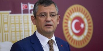 Özgür Özel, Ekrem İmamoğlu’na ‘adaylık’ konusunda mesaj gönderiyor