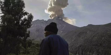 Peru’da korku yaratan yanardağ patlaması! Acil durum ilan edildi