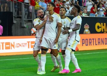 Real Madrid Manchester United’ı rahat geçti!