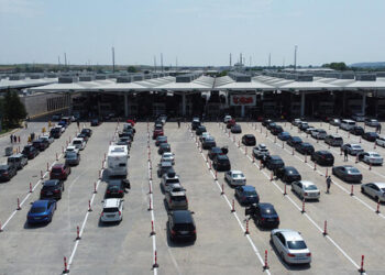 1 milyon 300 bin gurbetçi sınır kapılarında!