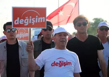 CHP, Tanju Özcan’ı parti üyeliğinden ihraç etti