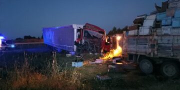 Edirne’de meydana gelen TIR kazasında 4 kişi hayatını kaybetti