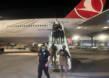 Uluslararası uyuşturucu ticareti şüphelilerine 7 tutuklama