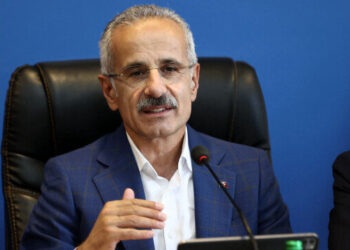 Bakan Uraloğlu açıkladı: Varış noktasından önce otobüsten inen yolcular U-ETDS’ye bildirilecek