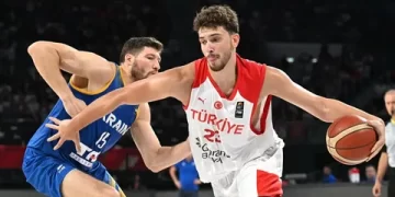 12 Dev Adam eleme grubundan lider çıktı