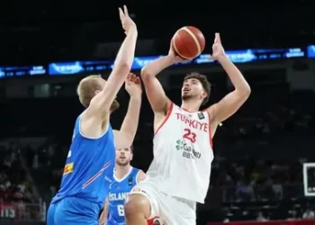 12 Dev Adam Olimpiyat elemelerine galibiyetle başladı