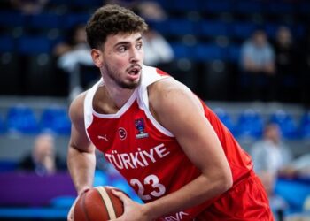 12 Dev Adam Polonya’yı mağlup etti