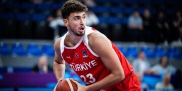 12 Dev Adam Polonya’yı mağlup etti