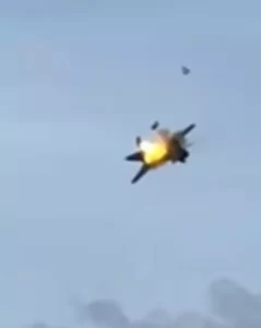 ABDde MiG 23 gosteri ucusu sirasinda yere cakildi2 habermeydan
