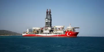 Bakan Bayraktar duyurdu! Abdülhamit Han sondaj gemisi yeni görevi için yola çıktı