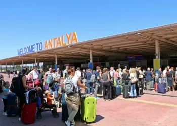 Antalya’ya gelen turist sayısı 9 milyona ulaştı