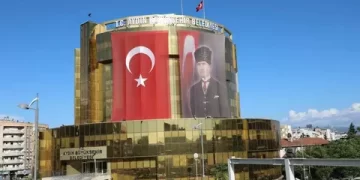 CHP’li Aydın Büyükşehir Belediyesinden FETÖ’cü hainlere çift maaş