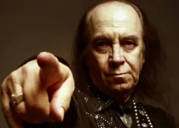 Anadolu rock müziğinin öncülerinden Erkin Koray vefat etti!