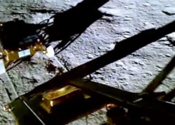 Hindistan’ın keşif aracı, Ay yüzeyinde ‘ilk adımlarını’ gerçekleştirdi