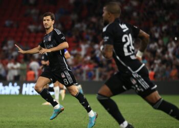 Beşiktaş deplasmanda turu rahat geçti!