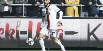 Beşiktaş Kerem Kalafat’la yollarını ayırdı!