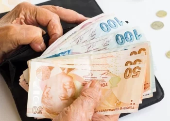 AK Parti’den emekli maaşlarına dair zam açıklaması geldi
