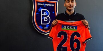 Emirhan İlkhan Başakşehir’de!