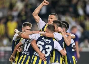 Fenerbahçe Kadıköy’de rahat kazandı